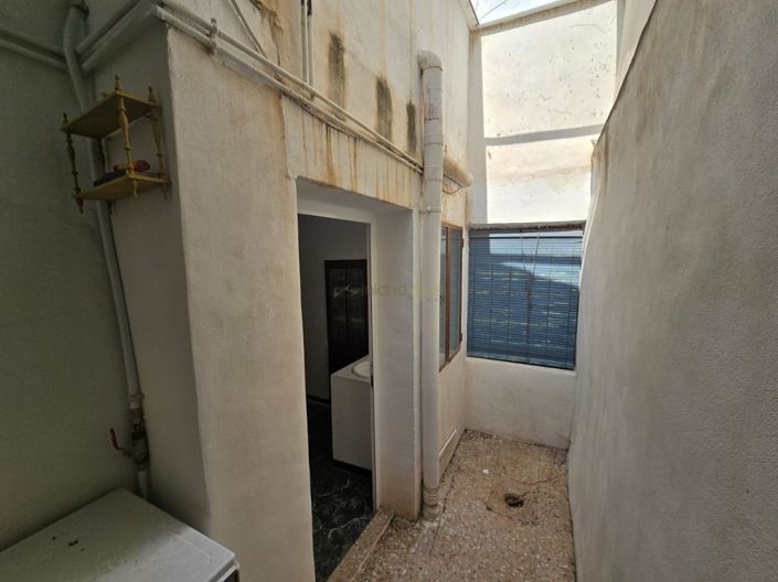 Image No.14-3 Bed Townhouse for sale