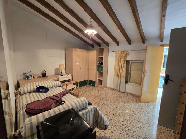 Image No.22-3 Bed Townhouse for sale