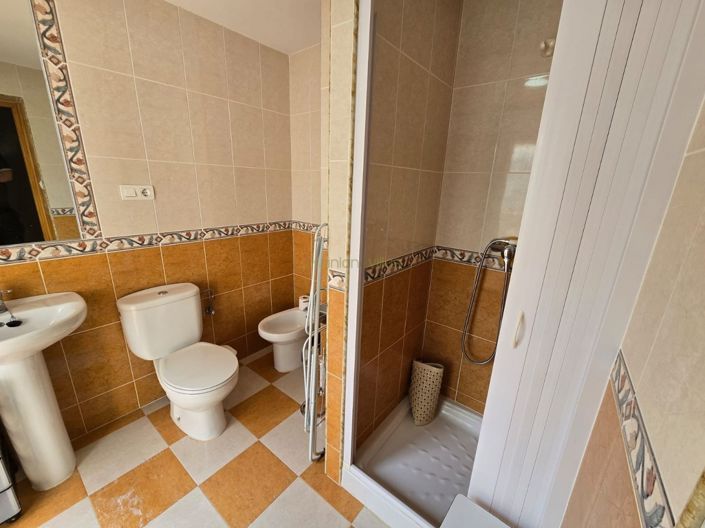 Image No.27-3 Bed Townhouse for sale