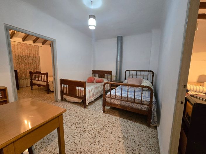 Image No.28-3 Bed Townhouse for sale