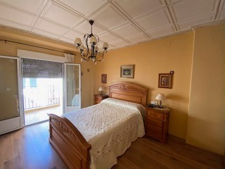 Image No.19-5 Bed Townhouse for sale