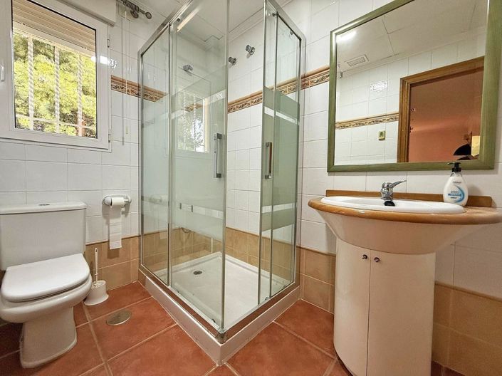 Image No.13-7 Bed Villa for sale