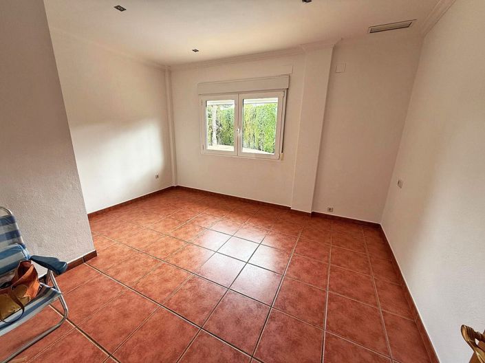 Image No.7-7 Bed Villa for sale