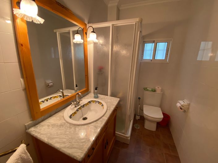 Image No.17-8 Bed Villa for sale