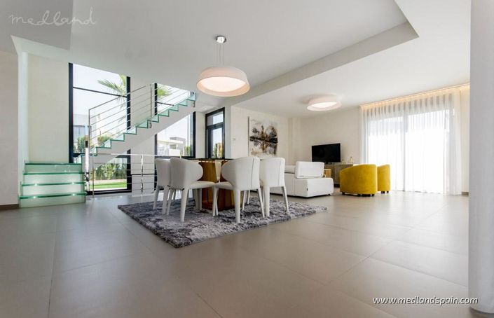 Image No.3-Villa de 4 chambres à vendre à Orihuela Costa