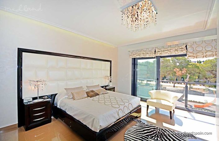 Image No.7-4 Bed Villa for sale