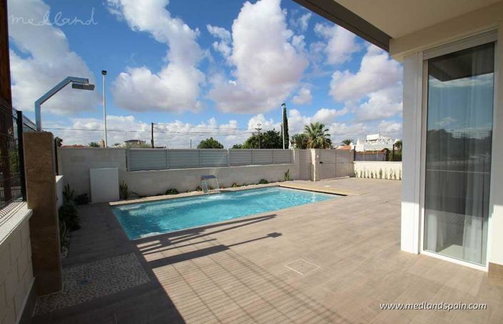 Image No.2-Villa de 4 chambres à vendre à San Miguel de Salinas