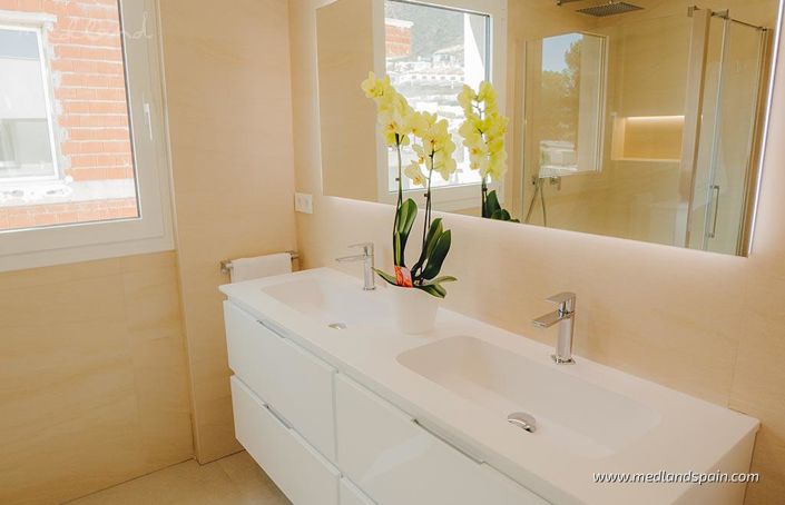 Image No.13-3 Bed Villa for sale