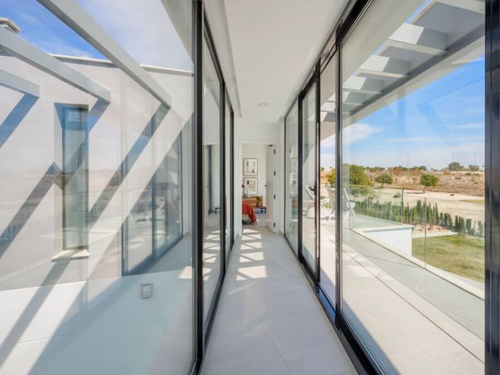 Image No.13-4 Bed Villa for sale