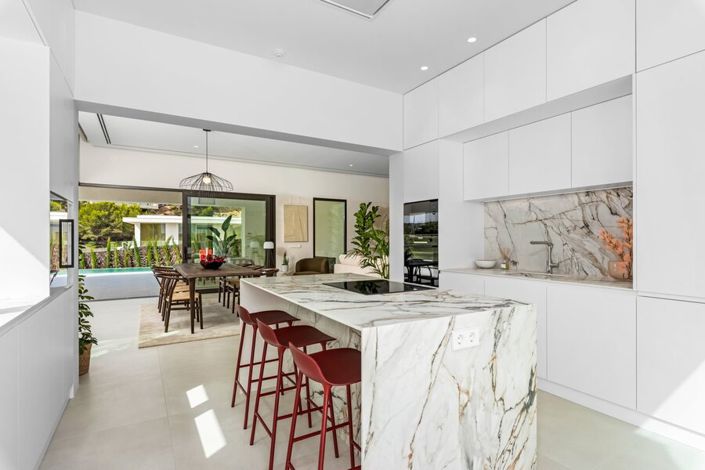 Image No.7-3 Bed Villa for sale