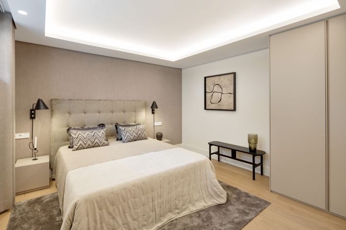 Image No.23-5 Bed Apartment for sale