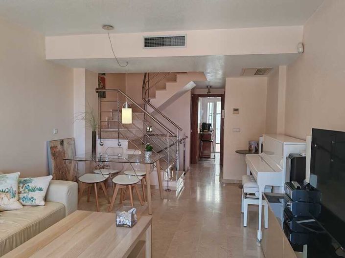 Image No.4-3 Bed Townhouse for sale