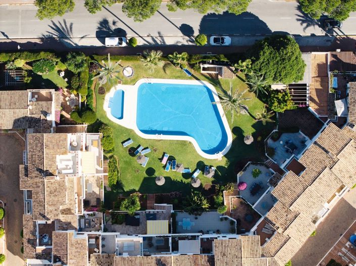 Image No.19-3 Bed Townhouse for sale