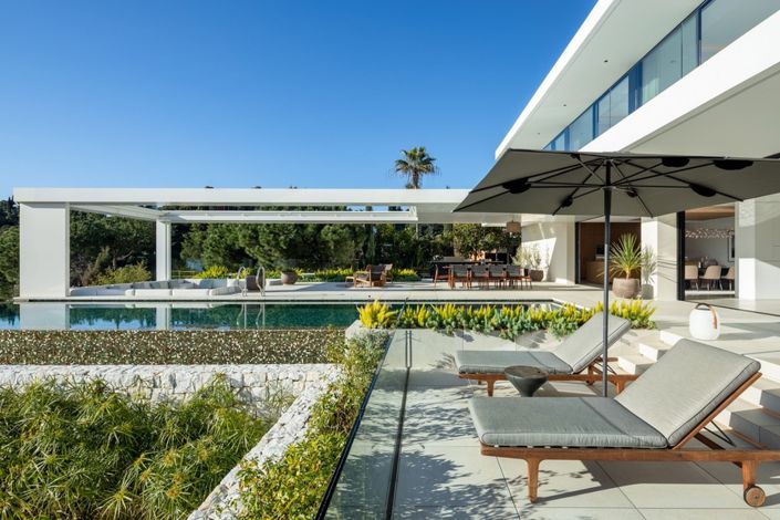 Image No.11-8 Bed Villa for sale