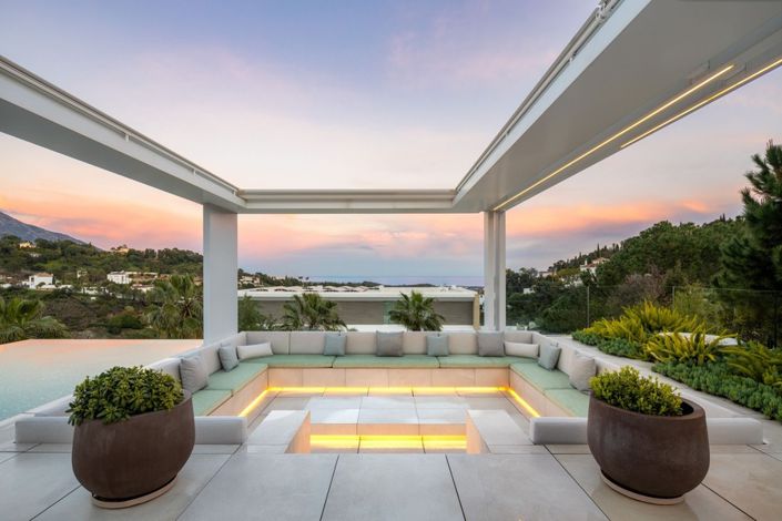 Image No.15-8 Bed Villa for sale