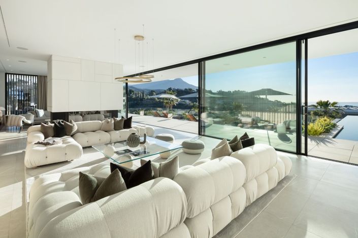 Image No.6-8 Bed Villa for sale