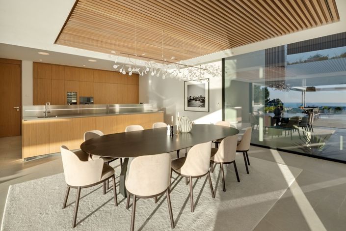 Image No.8-8 Bed Villa for sale