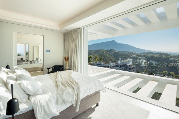 Image No.15-6 Bed Villa for sale