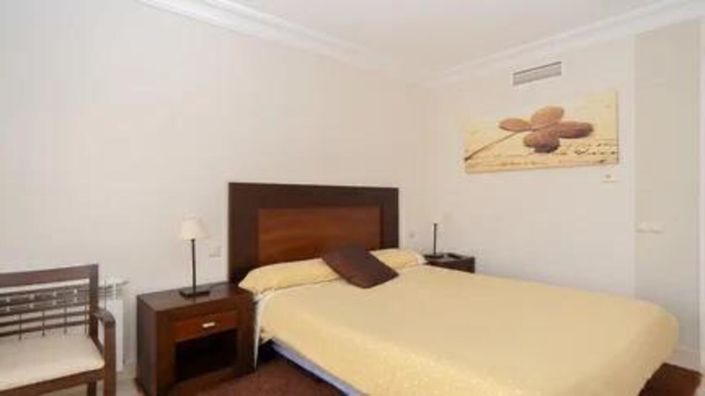 Image No.25-2 Bed Townhouse for sale