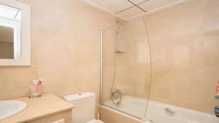 Image No.31-2 Bed Townhouse for sale