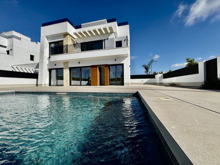 Image No.36-3 Bed Villa for sale