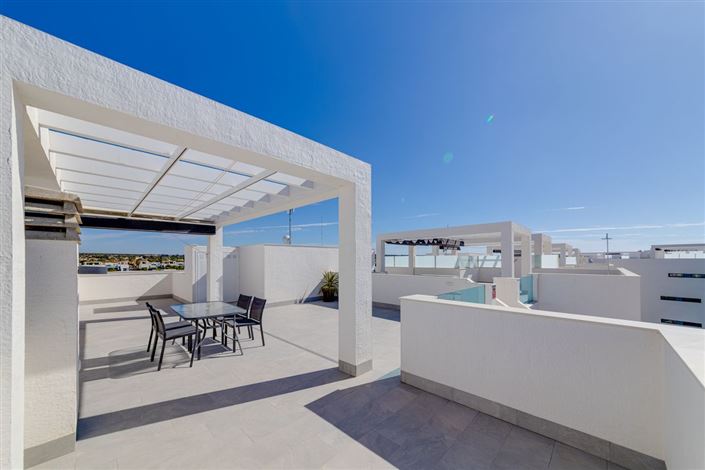 Image No.15-2 Bed Property for sale