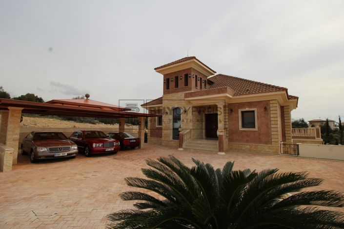 Image No.40-6 Bed Villa for sale