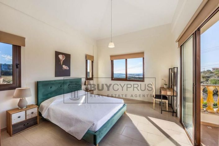 Image No.12-4 Bed Villa for sale