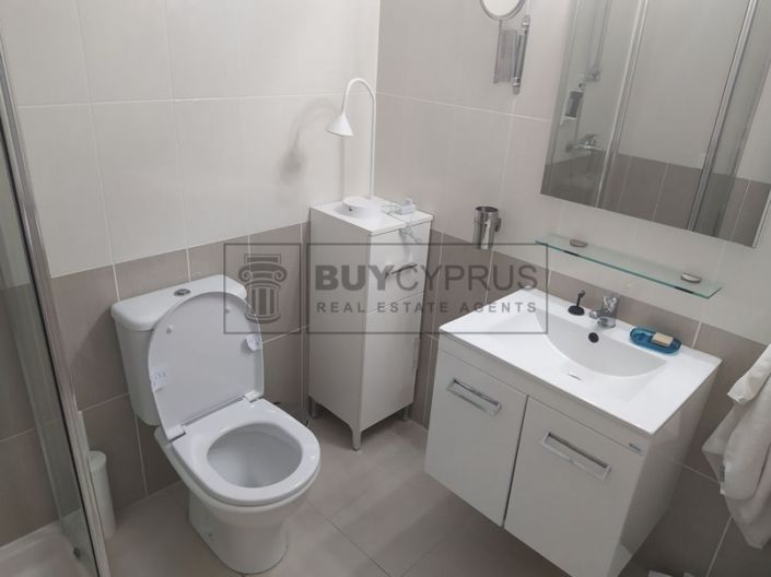 Image No.13-2 Bed Townhouse for sale