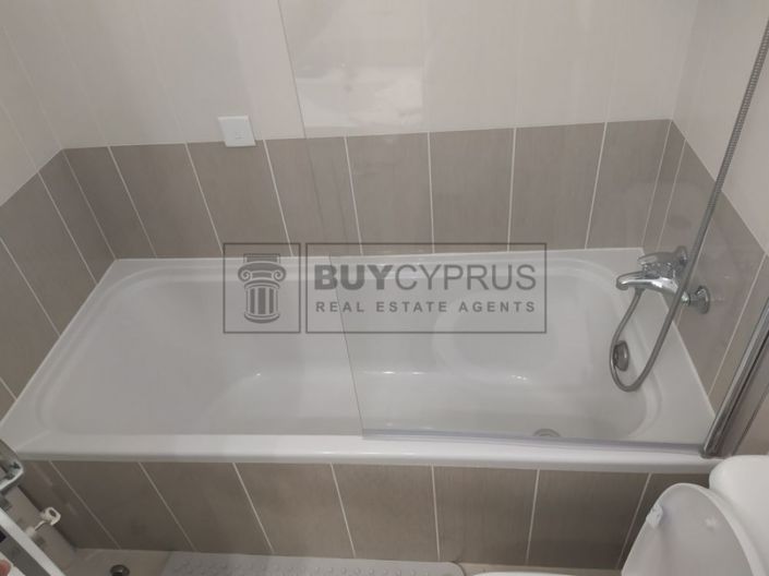 Image No.15-2 Bed Townhouse for sale