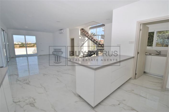 Image No.17-3 Bed Villa for sale