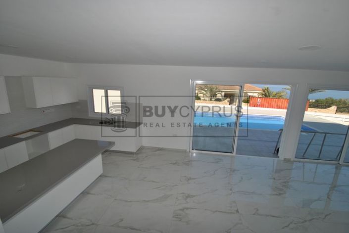 Image No.28-3 Bed Villa for sale