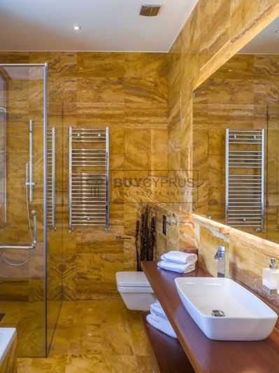 Image No.41-5 Bed Villa for sale