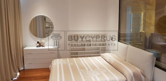 Image No.48-5 Bed Villa for sale