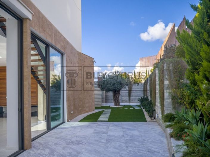 Image No.51-5 Bed Villa for sale