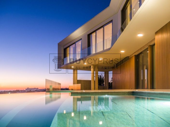 Image No.52-5 Bed Villa for sale