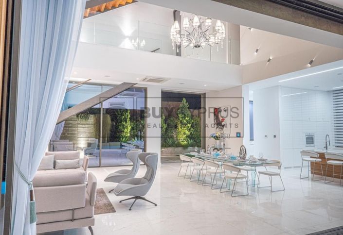 Image No.58-5 Bed Villa for sale