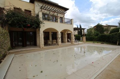 Apartment For Sale  in  Aphrodite Hills