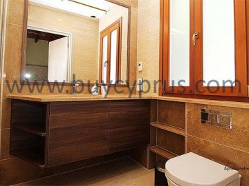 DETACHED 6 BEDROOM LUXURY VILLA IN APHRODITE HILLS