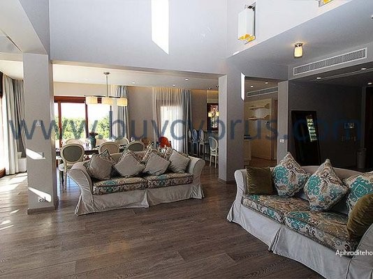 Image No.2-6 Bed Villa for sale