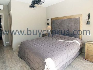 DETACHED 6 BEDROOM LUXURY VILLA IN APHRODITE HILLS