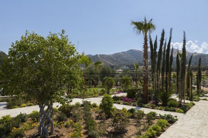 Image No.49-5 Bed Villa for sale