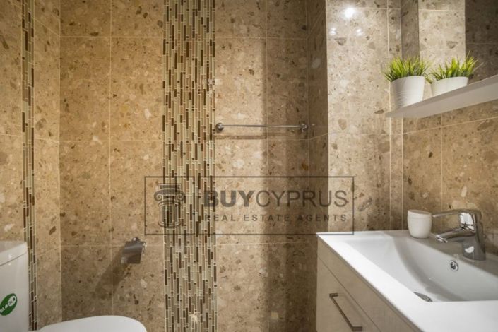 Image No.9-5 Bed Villa for sale