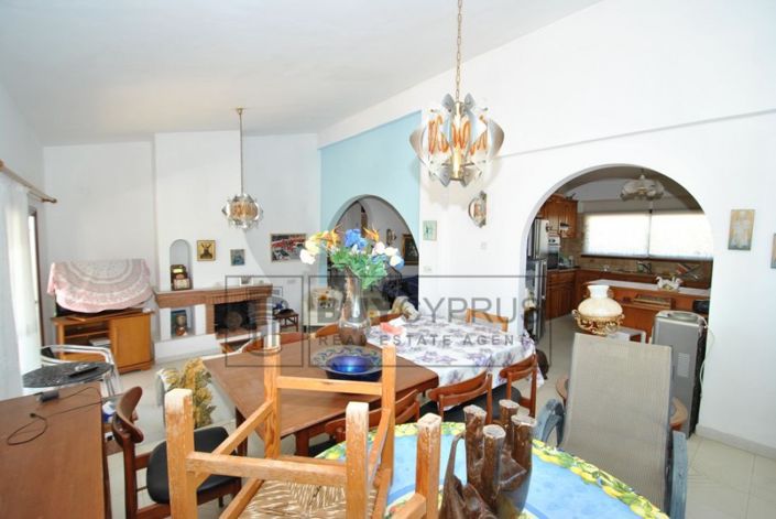 Image No.35-2 Bed Villa for sale