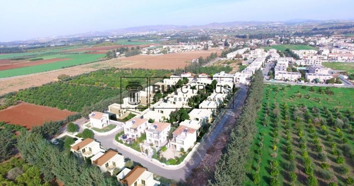 Image No.10-3 Bed Property for sale