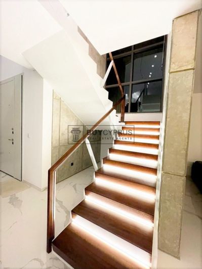 Image No.12-3 Bed Villa for sale