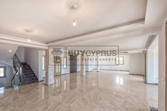 Image No.7-Villa de 7 chambres à vendre à Sea Caves