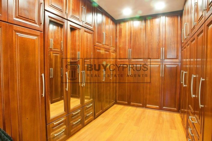 Image No.12-Villa de 7 chambres à vendre à Emba