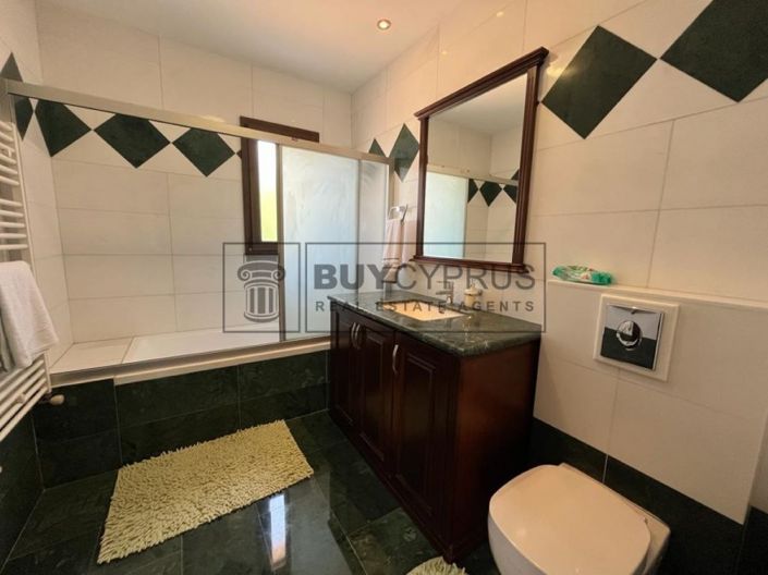 Image No.17-Villa de 7 chambres à vendre à Emba