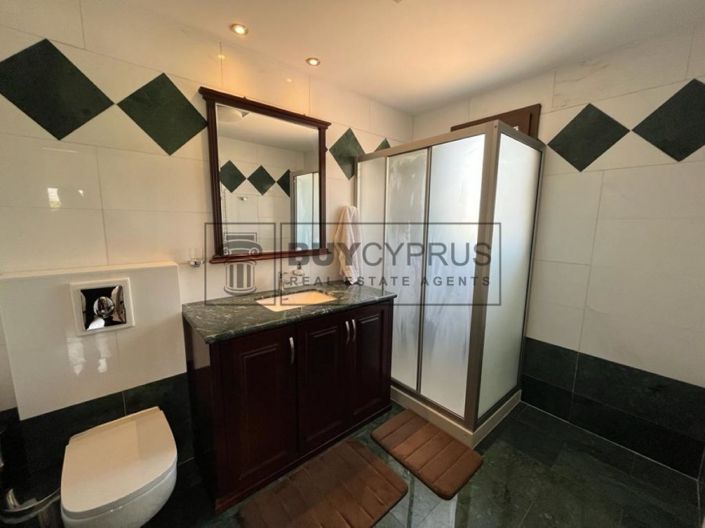 Image No.19-Villa de 7 chambres à vendre à Emba